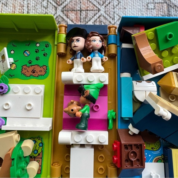 Disney Peter Pan Lego Set (All pieces together) - Picture 4 of 6